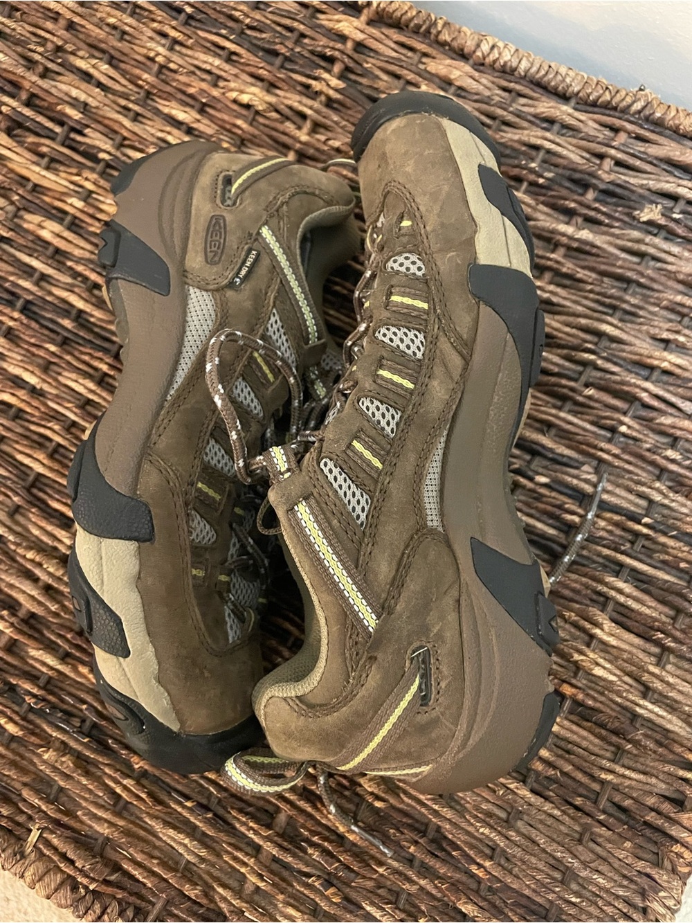 Keen Dry waterproof Women’s Brown and Tan Athletic Trail Shoes